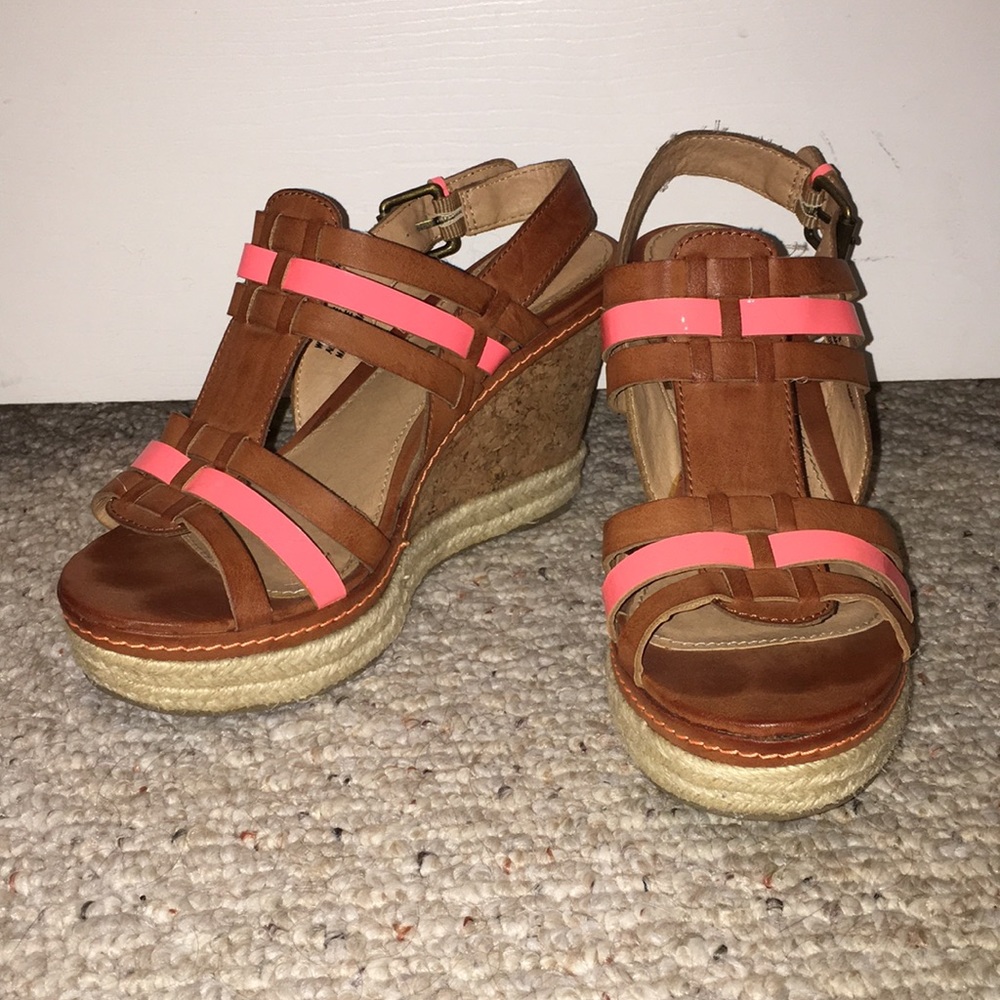 Report wedges